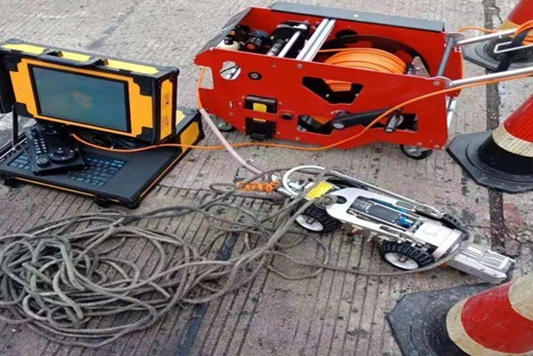 衡山CCTV管道检测机器人